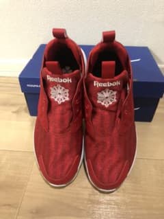 ももいろクローバーZ ポシュレ　スニーカー　Reebokのサムネイル