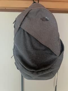 THE NORTH FACE グレー リュックのサムネイル
