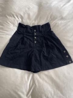 黒色　ハイウエスト ショートパンツ