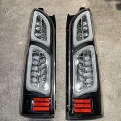 ハイエース　テールランプ 200系 チューブフル LEDランプ値下げ　早い物勝ちのサムネイル
