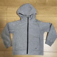 UNIQLOパーカー　130センチ グレーのサムネイル