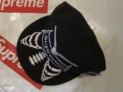 supreme × NEWERA BOXロゴ スカルのサムネイル