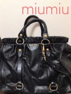 ミュウミュウ　miumiu バッグ　ブラックのサムネイル