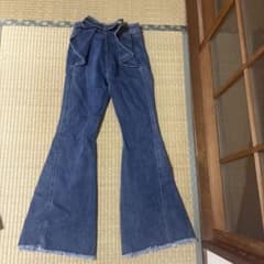 バックリボン フレアデニムパンツのサムネイル