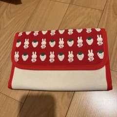 ミッフィー 母子手帳ケース イチゴ柄のサムネイル