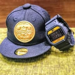 Gショック　× ニューエラ　35周年モデルのサムネイル