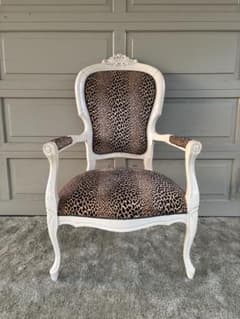 イタリア製 クラシカルサロンチェア（パーソナルチェア） 猫脚 × 豹柄 イタリア製 クラシカルサロンチェア（パーソナルチェア） 猫脚 × 豹柄