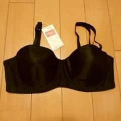ウイング　黒の下着のサムネイル