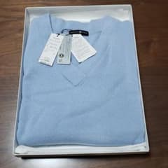 高島屋　カシミヤ100％　Ｖネックセーターのサムネイル