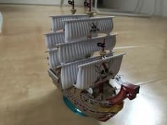 購入前にプロフ必読様 専用 ワンピース 船のプラモデルのサムネイル