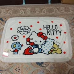 【新品未使用】ブランケット ハローキティのサムネイル