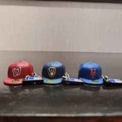 NEW ERA キャップ ミニチュア キーホルダー 3個セットのサムネイル