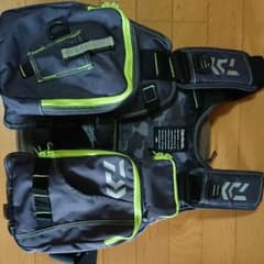 値下げダイワフローティングベストのサムネイル