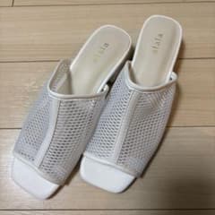 【新品未使用品】ホワイトメッシュオープントゥサンダル　Mのサムネイル