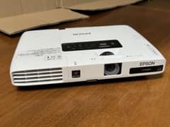 EPSON プロジェクター EB-1776W ランプ221時間 - メルカリ