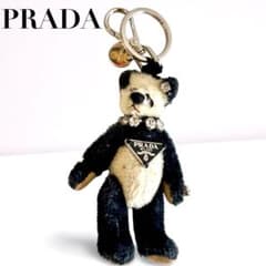 ✨正規品✨プラダ テディベア キーホルダー パンダ風 三角ロゴ バッグチャーム 正規品】プラダ PRADA テディベア キーホルダー パンダ風 三角ロゴ
