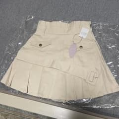 bubblestokyo ベルト付き プリーツスカート アイボリー Mサイズのサムネイル
