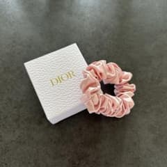 未使用】Dior ヘアシュシュ 非売品 - メルカリ
