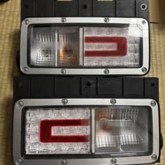 日野　純正　小糸　テールランプ　スレ有のサムネイル