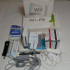 ニンテンドー Wii RVL-S-WAとWiiFitとソフト色々のサムネイル