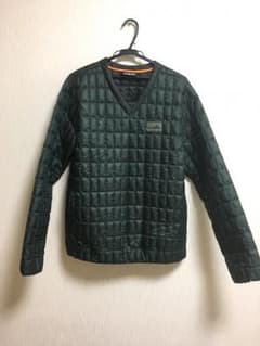 *カート様専用* patagonia Vネック リサイクルダウン Mサイズのサムネイル
