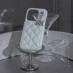 Darich キルティングミラーDDチャーム iPhone13/14 - メルカリ