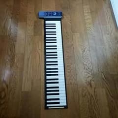 おしるこ様専用　61key　L E D 　手巻きピアノのサムネイル
