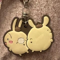 ちいかわ うさぎ ポムポムプリン ラバーますの - メルカリ