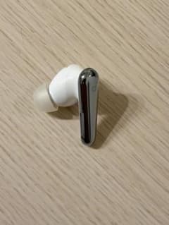 Anker Soundcore Liberty 4 Pro 白　左イヤホン