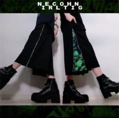 NieR 7分丈ワイドパンツ　彼岸花　緑のサムネイル