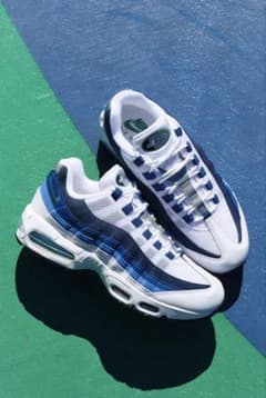 NIKE AIRMAX 95 ブルーグラデ 27cm 2026年モデル NIKE AIRMAX 95 ブルーグラデ 27cm 2026年モデル - メルカリ