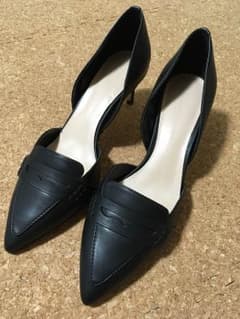 チャールズ&キースのパンプスのサムネイル