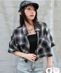 秋服　トップス　ショート丈　wego　S　チェック柄 半袖シャツ クロップド丈のサムネイル