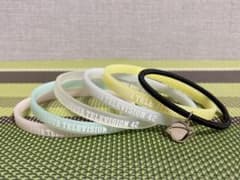 24時間テレビ チャリティーバンド チャーム付きヘアゴム1本＋シリコンバンド5本のサムネイル