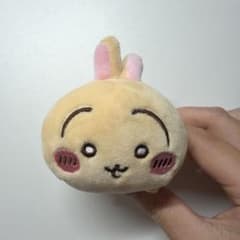 ちいかわ うさぎ ぬいぐるみ ガチャガチャのサムネイル