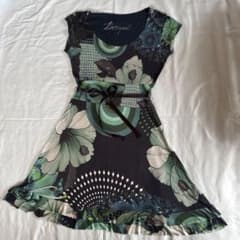 Desigual 半袖ワンピースサイズLのサムネイル