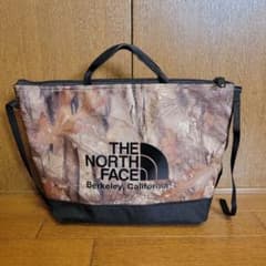 THE NORTH FACE カモフラージュ トートバッグのサムネイル