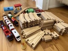 BRIO IKEA 木製レールセット 車両 建物 踏切 まとめ売り - メルカリ