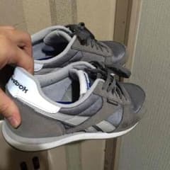 リーボック スニーカーのサムネイル
