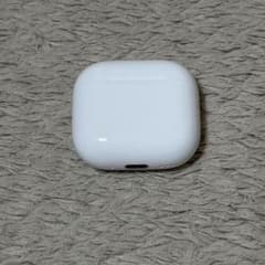 Apple AirPods4 アクティブノイズキャンセリング搭載モデルのサムネイル