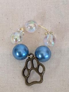犬好きさん必見！ハンドメイド 足跡モチーフ イヤーカフのサムネイル