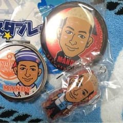 ガチャ 缶バッチ ストラップ タブレットケースのサムネイル