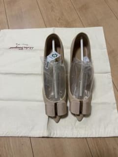 【美品】フェラガモ 靴 パンプスのサムネイル