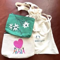 THE BODY SHOP ポーチ3点のサムネイル