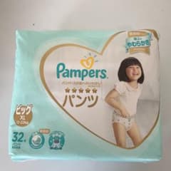 【2/13お値下げ】パンパース (12~22kg)64枚(32枚×2パック)のサムネイル