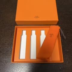 m*o様 HERMES オレンジボックス 4つセット まとめて 巾着付き 空き箱 HERMES 香水 4本セット用 ギフトボックスとポーチ - メルカリ