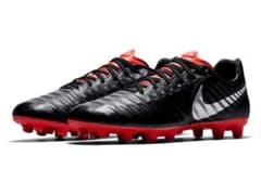 NIKEティエンポレジェンド7トップモデルのサムネイル