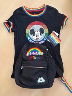 ディズニー　新品Tシャツとリュックサック　レインボーのサムネイル