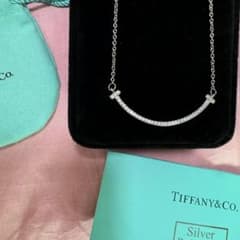 TIFFANY&Co.ティファニーT スマイル ネックレス シルバー@1 - メルカリ
