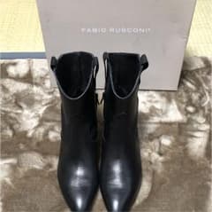 ルカで購入ショートブーツのサムネイル